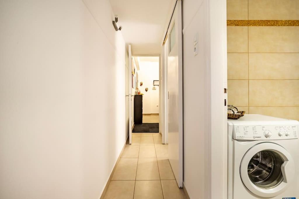 Athens Paradise Cozy 53 Sqm Apartament Near To Metro Luaran gambar